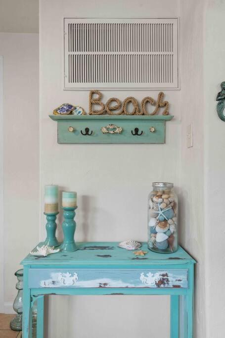 Beach Bungalow - 1 Block To Beach - Pets Welcome! นอร์ฟอล์ก ภายนอก รูปภาพ